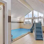 5 Star In Holiday home *