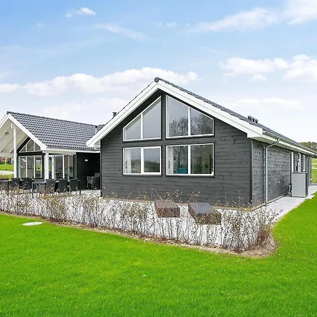 Dom wakacyjny 5 Star In Fåborg