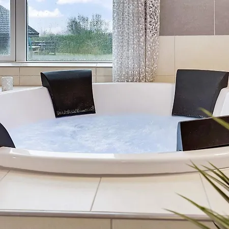 18 Person In Casa de Férias Fåborg